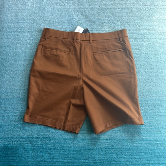 Banana Republic Aiden Short W 35 inL 9in. NWT - Picture 2 of 4